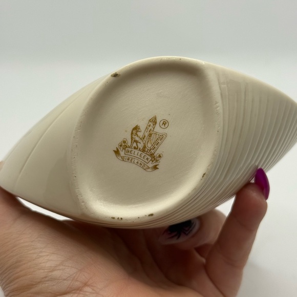 Spiral Shell Vase, Belleek Vase, Irish Vase, Belleek China, Irish Porcelain - Picture 5 of 6